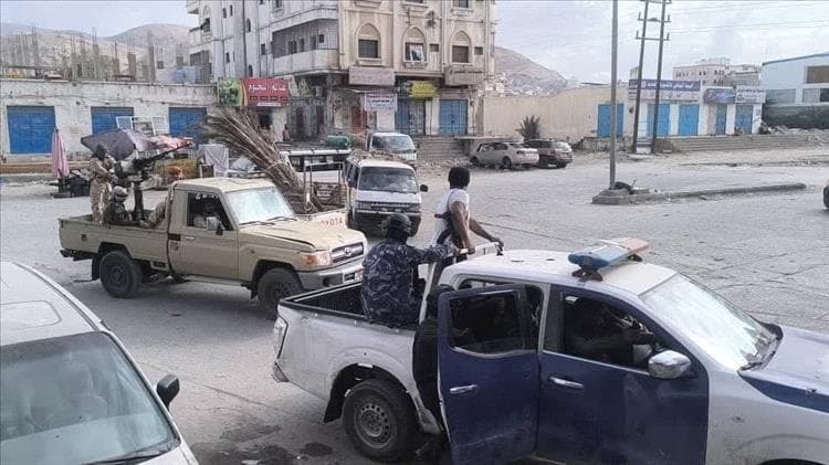 تنفيذ حملة أمنية بالمكلا لضبط مطلوبين للجهات القضائية