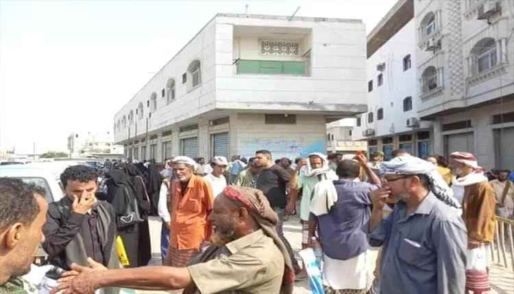 استمرار معاناة المبعدين المدنيين وسط دعوات لتنظيم وقفة احتجاجية أمام وزارة الخدمة المدنية