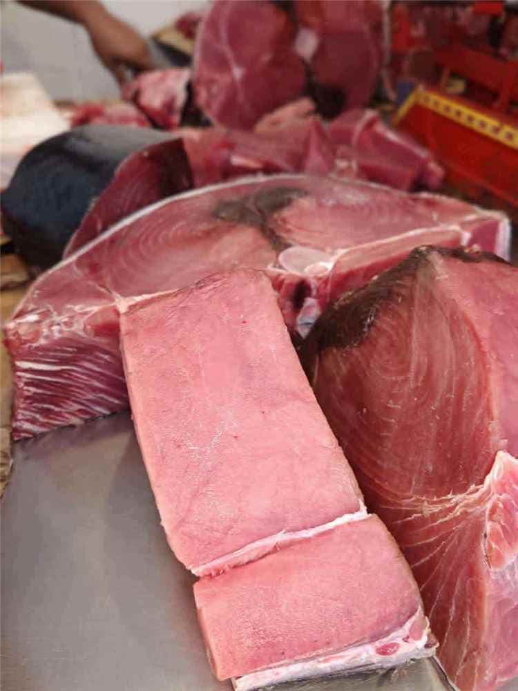 ارتفاع أسعار اللحوم والأسماك في عدن يثير غضب المواطنين