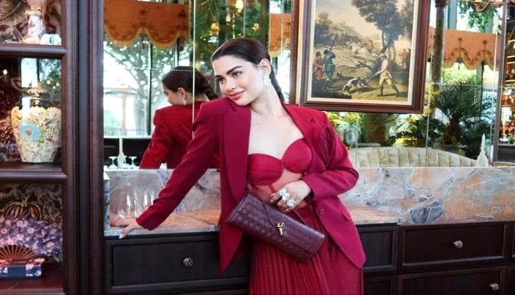 لحظات دافئة… روان بن حسين تلهو مع ابنتها الصغيرة على السوشيال ميديا