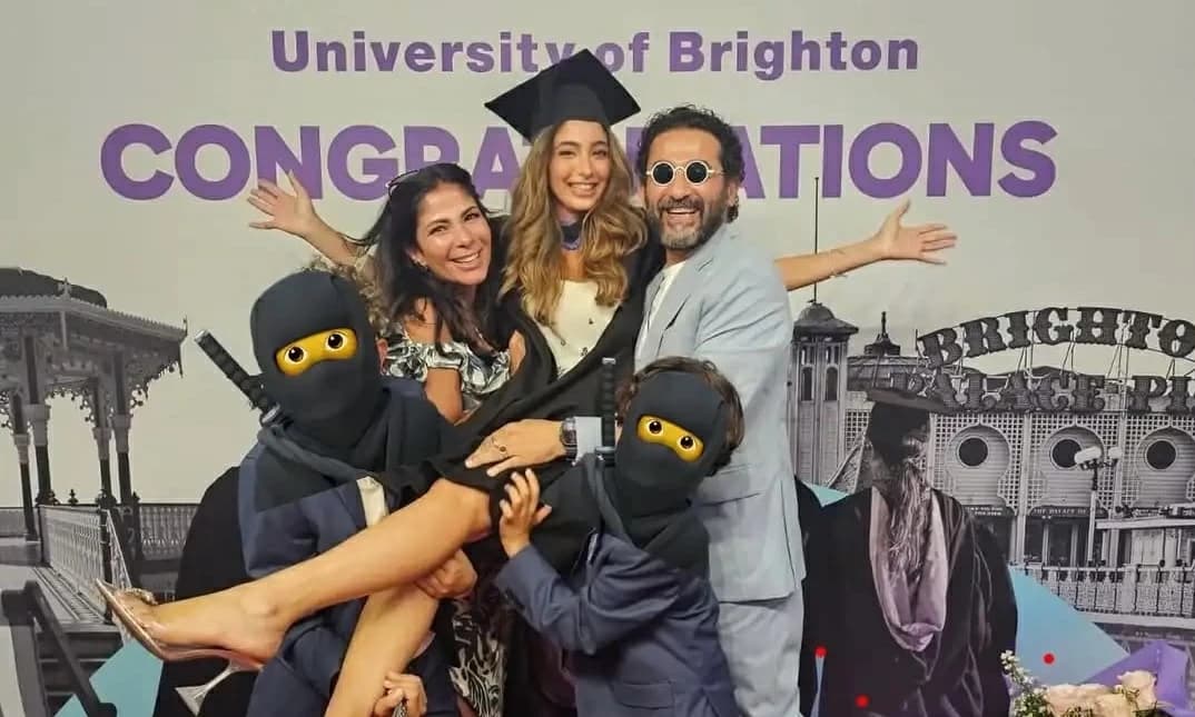 ابنة أحمد حلمي ومنى زكي تحقق إنجازاً أكاديمياً ووالداها يحتفلان
